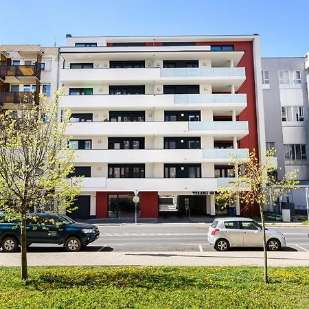 Teleki40 Apartman Gyor Central, Free Parking, Terrace Ngoại thất bức ảnh